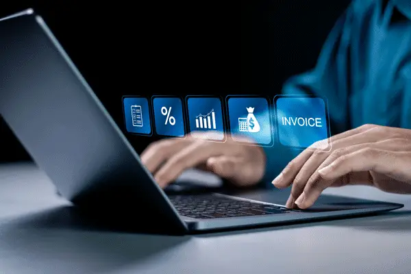 Digitale Anzeige mit Rechnungs- und Rabatt-Symbolen